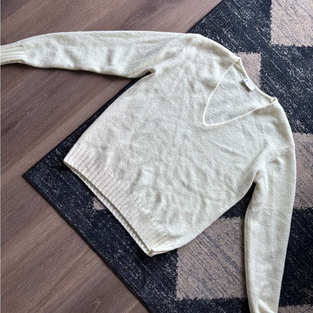 Meshki Cream V-Neck Sweater with matching scarf
